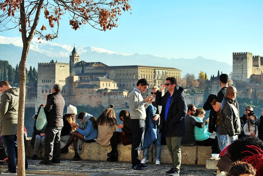 Granada: Albaicín, Sacromonte & Museum of Caves Walking Tour - Should you book this Granada walking tour?