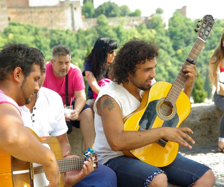 Granada: Albaicín, Sacromonte & Museum of Caves Walking Tour - Who this tour suits, and who should skip it