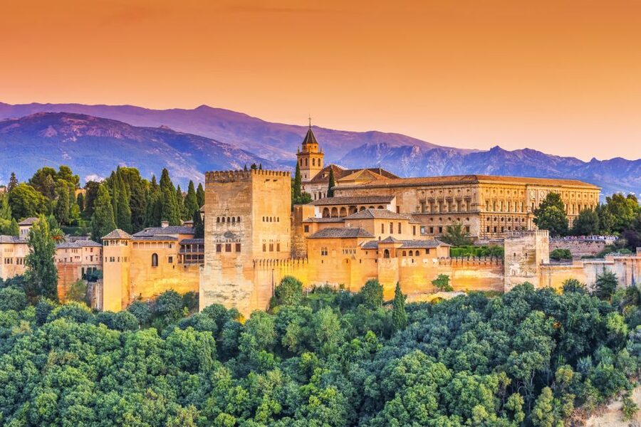 Granada: Alhambra and Generalife Gardens Guided Tour - Skip-the-Line and the 75-Minute Reality Check