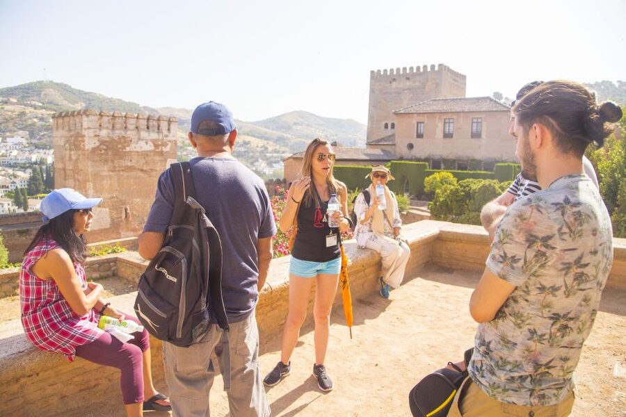 Granada: Alhambra Complex Guided Tour with Ticket - Carlos V Palace: A Different Chapter Within the Alhambra Complex