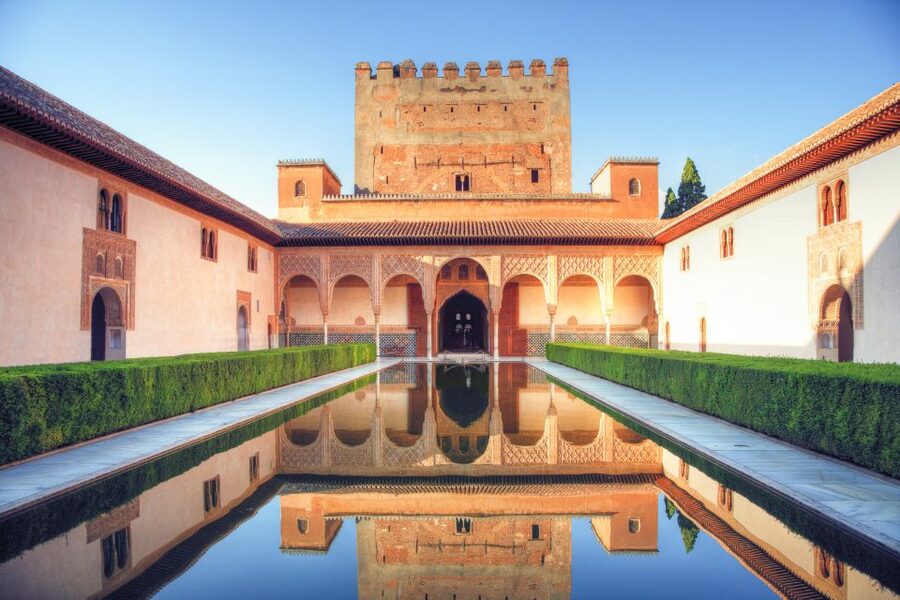 Granada: Alhambra Full Complex & Andalusi Monuments Tickets - The historic link via Dobla de Oro