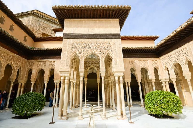 Granada: Alhambra & Gardens Tour w/Nasrid Palaces Option - Key Things That Matter on This Alhambra Tour