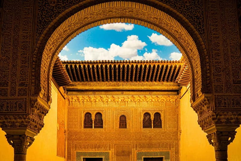 Granada: Alhambra, Generalife & Nasrid Palaces Guided Tour - How the tour fits your schedule (and how fast 2.5 hours feels)