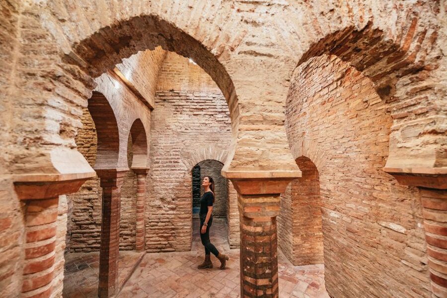 Granada: Alhambra Guided Tour with Nasrid Palaces & Gardens - Should you book this Alhambra Guided Tour with Nasrid Palaces and Gardens?