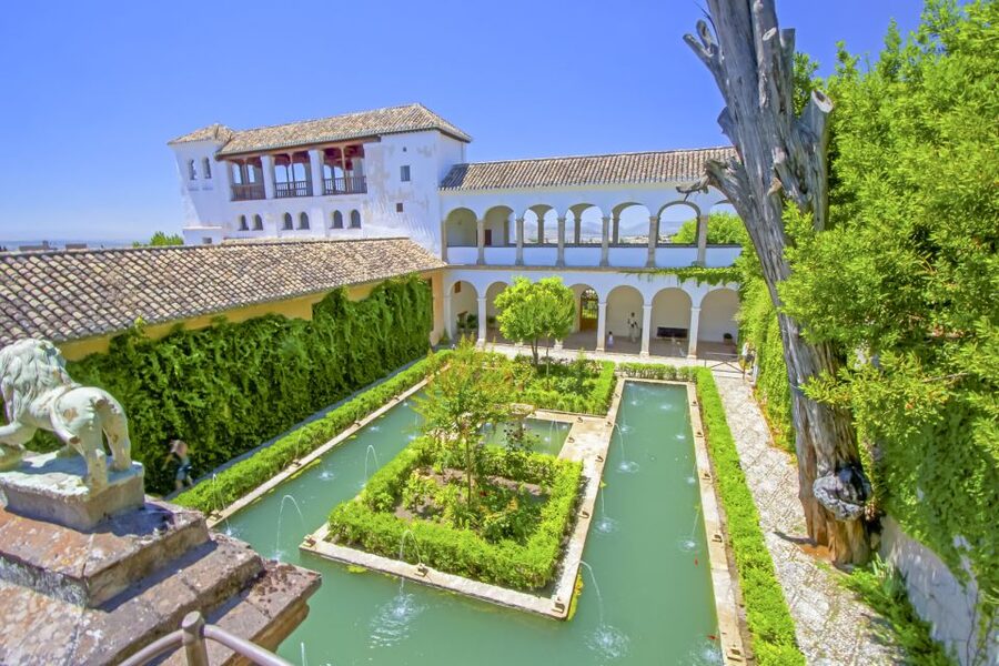 Granada: Alhambra, Nasrid, and Generalife Private Tour - Price and Value: Is $341 Per Person Worth It?