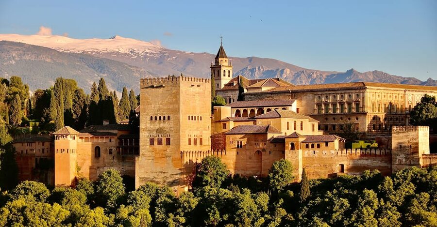 Granada: Alhambra & Nasrid Palaces Small Group Guided Tour - Key things that make this tour worth your time