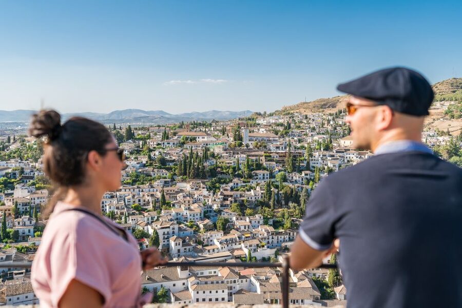 Granada: Alhambra Ticket and Guided Tour with Nasrid Palaces - Alhambra in 3 hours: what this tour gets right