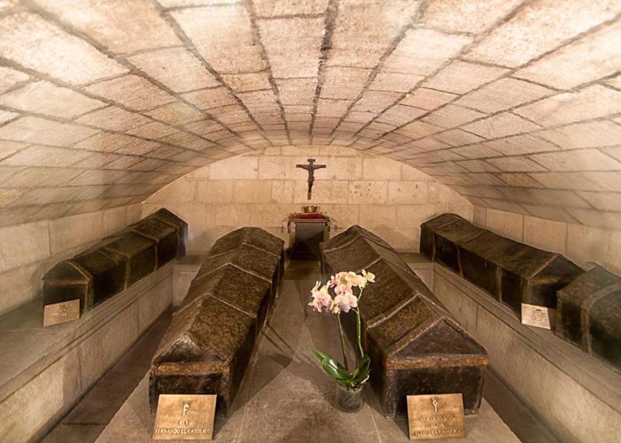 Granada: Cathedral, Royal Chapel & 5 Monuments Combo Ticket - Monastery of San Jerónimo: calm, architectural “breathing room”
