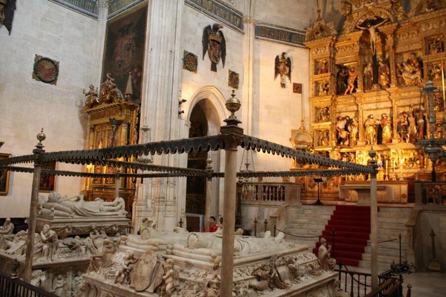 Granada: Cathedral & Royal Chapel Skip the Line Tour - Meeting at Plaza Isabel la Católica, and Finding Your Start Point Fast