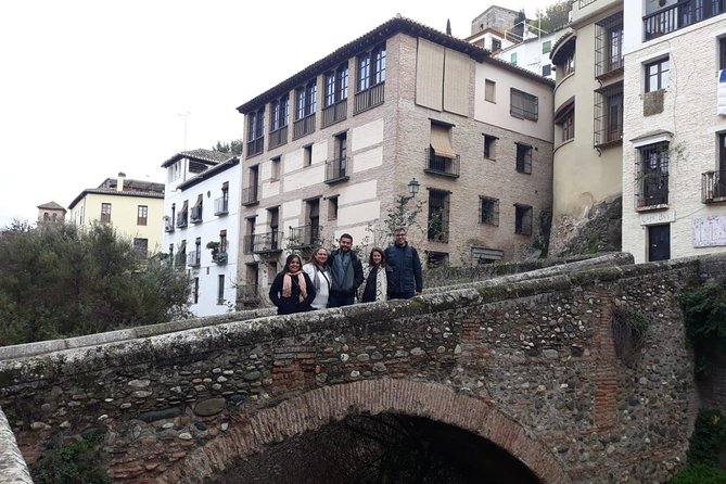 Granada Day Trip: Alhambra & Nazaries Palaces from Seville - Guides, audio headsets, and comfort details you should not ignore