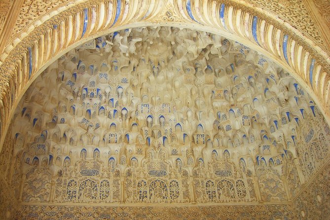 Granada Day Trip: Alhambra & Nazaries Palaces from Seville - Who this tour suits best, and who should think twice