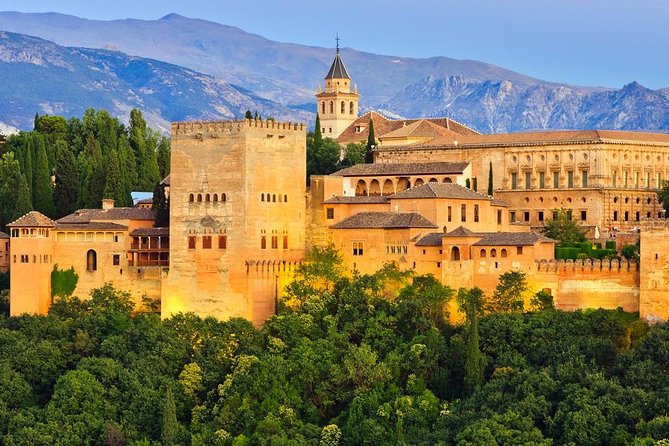 Granada Day Trip with Alhambra and Albaicin Tour from Seville - Getting inside Alhambra without wasting your time