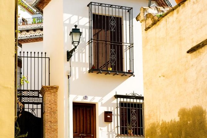 Granada Day Trip with Alhambra and Albaicin Tour from Seville - How long you actually get inside Granada and what to do with it