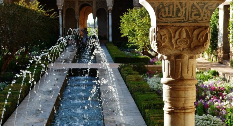 Granada: Fast-Track Alhambra & Nasrid Palaces Guided Tour - Generalife: water and gardens, explained like you can picture it