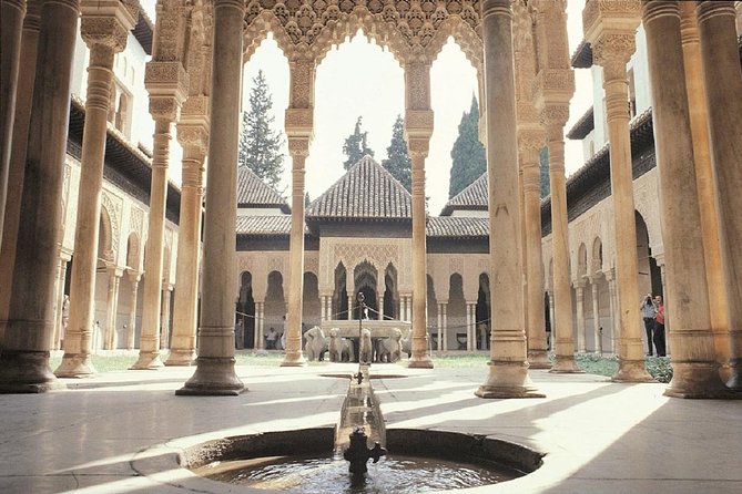Granada full day: La alhambra completa + el Albaicin y Sacromonte - Alcazaba Fortress: Big Walls, Big Purpose, Hilltop Views