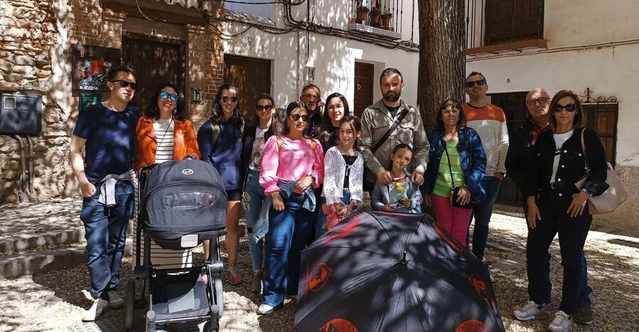 Granada: Historic Center and Lower Albaicin Walking Tour - Key points worth caring about