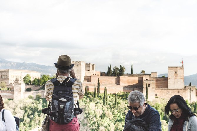 Granada's Hidden Treasures: Albayzin and Sacromonte Walking Tour - Stop 3, Albayzin Walkthrough: UNESCO Area Life at Street Level