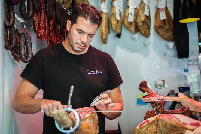 Granada Tapas and Wine Small Group Tour - Granada Tapas in 3.5 Hours: What You Really Get