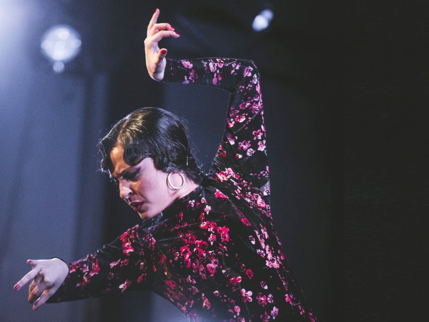 Granada: Traditional Flamenco Show at Tablao Casa Ana - Seats, stage light, and the one thing to check: your sightline