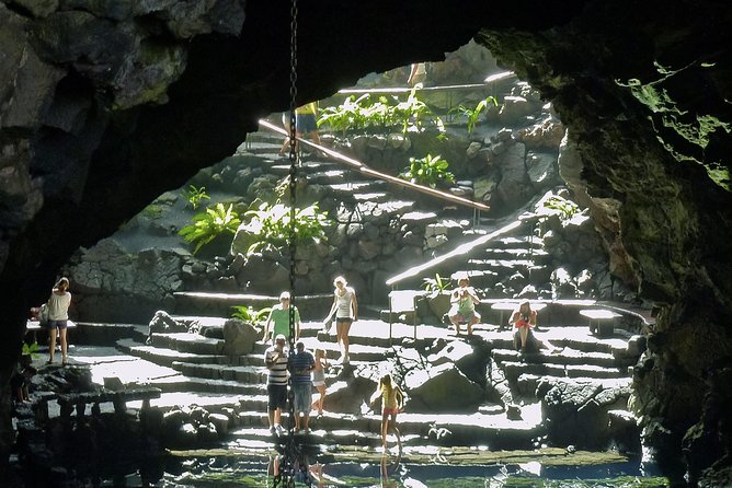 Grand Tour Lanzarote Experience : The Landscape Footprint - El Lago Verde and Los Clicos: the green lagoon pause