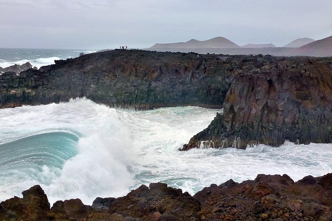Grand Tour Lanzarote Experience : The Landscape Footprint - Los Hervideros cliffs and La Geria wine country: viewpoints with purpose