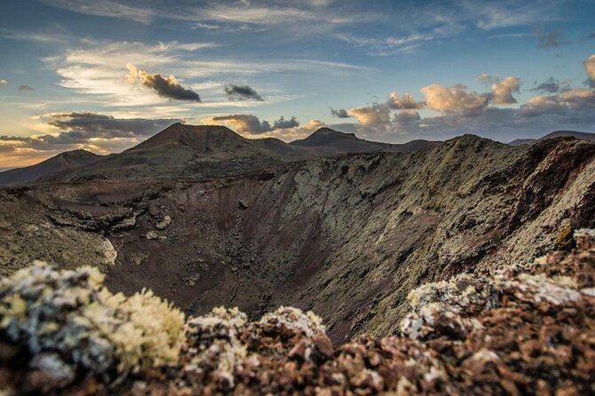 Grand Tour Lanzarote Experience : The Landscape Footprint - Jameos del Agua and La Cueva de los Verdes: Manrique’s water-and-tunnel world