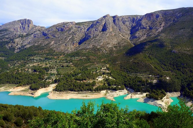 Guadalest & Algar Falls Excursion - From Albir, Benidorm & Calpe - Stop 1 in Guadalest Valley: how to enjoy the village without wasting time