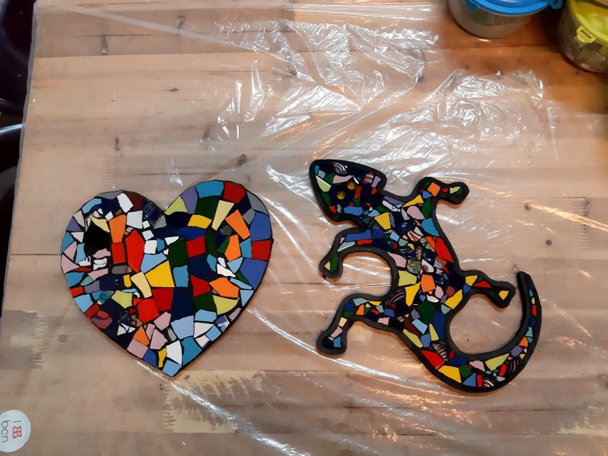 Guided Gaudí’s Trencadís Mosaic Workshop in Barcelona - Hands-on workflow, what happens during the session