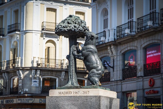 Guided Tour of Madrid of the Austrias and the Historic Center - Puerta del Sol to the Austrias theme, why this route works