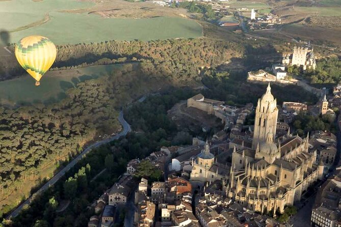 Hot Air Balloon over Segovia with Optional Transfers from Madrid - The Flight Experience: 1 Hour of Cathedral, Roman Stone, and El Alcázar Views