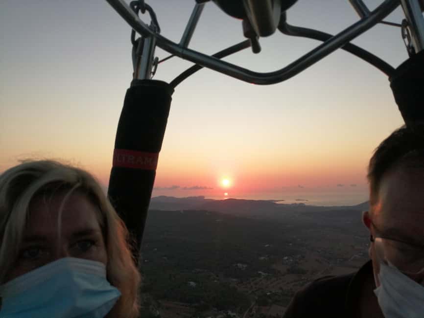 Hot Air Balloon Ride over Ibiza - Landing and breakfast: what happens after the clouds