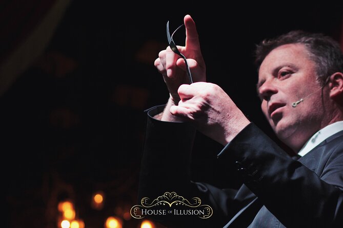 House of Illusion Magic Show with Drinks - Dinner shows: what you get, what choices you’ll make