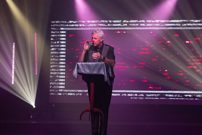 House of Illusion Magic Show with Drinks - Drinks and value: all-inclusive, plus a reality check