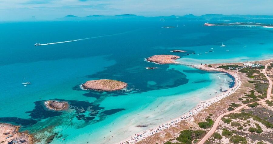 Ibiza: Platja d'en Bossa Round-Trip Transfer to Formentera - Booking with confidence: small details that prevent big stress