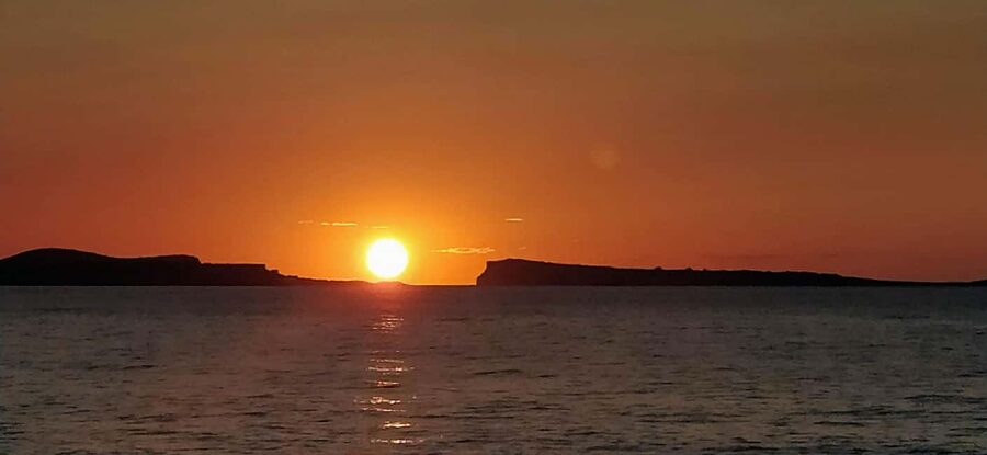 Ibiza: Snorkeling, Sunset Beach and Cave Boat Trip - Sant Antoni de Portmany to the Western Coast: How the Snorkel Stops Work