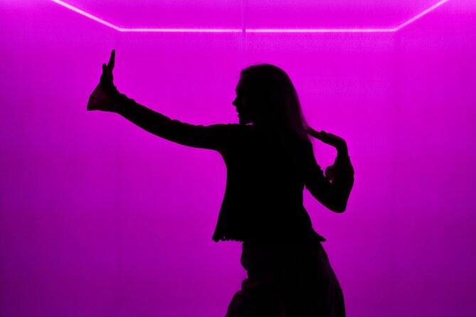 IKONO Barcelona: Immersive Experience - The room-by-room experience: tech art where you become the star