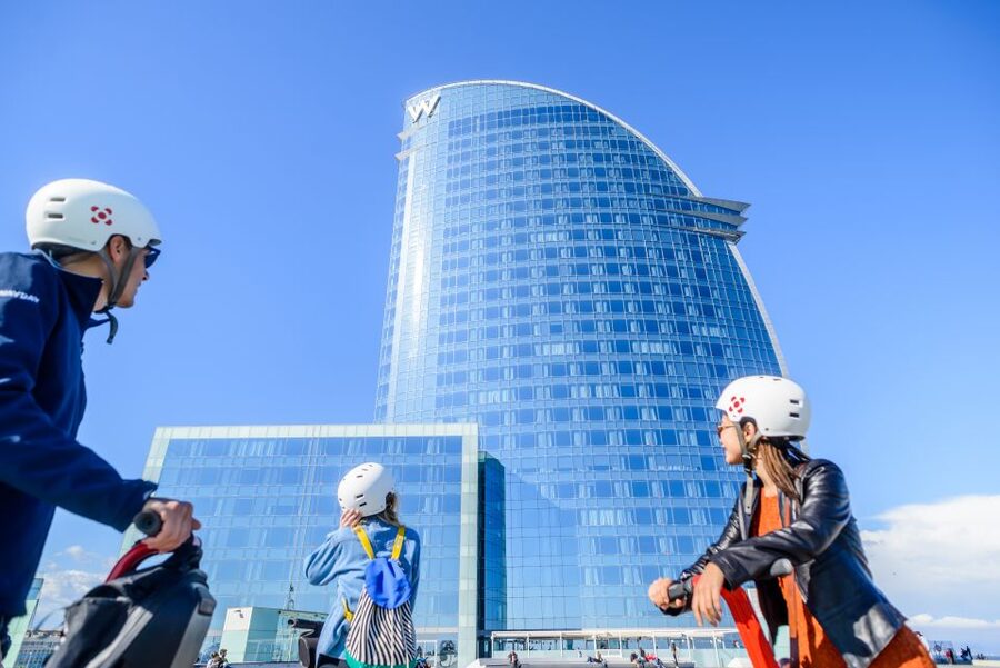 Intro Segway Tour Barcelona 1h - What the guide quality looks like in real life