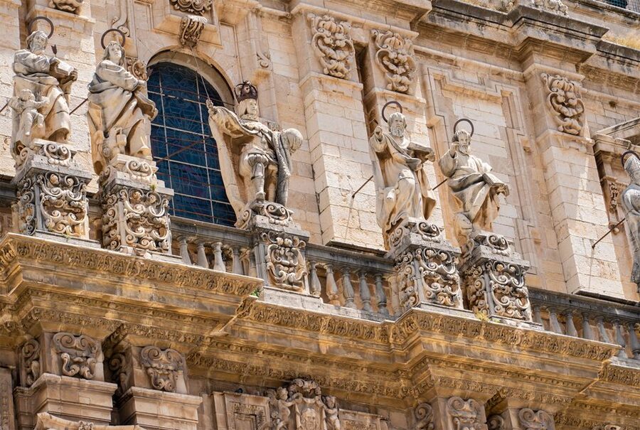 Jaén: 3-hour tour, Cathedral, Jewish Quarter and Arab Baths - Jewish Quarter stroll: seeing the Judería as a living layout