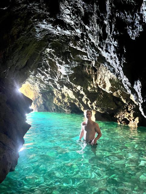 Jávea: Cala Tango and San Antonio Nature Reserve Kayak Tour - Cala Tangó cliff-jump stop: adrenaline with a built-in option to snorkel instead