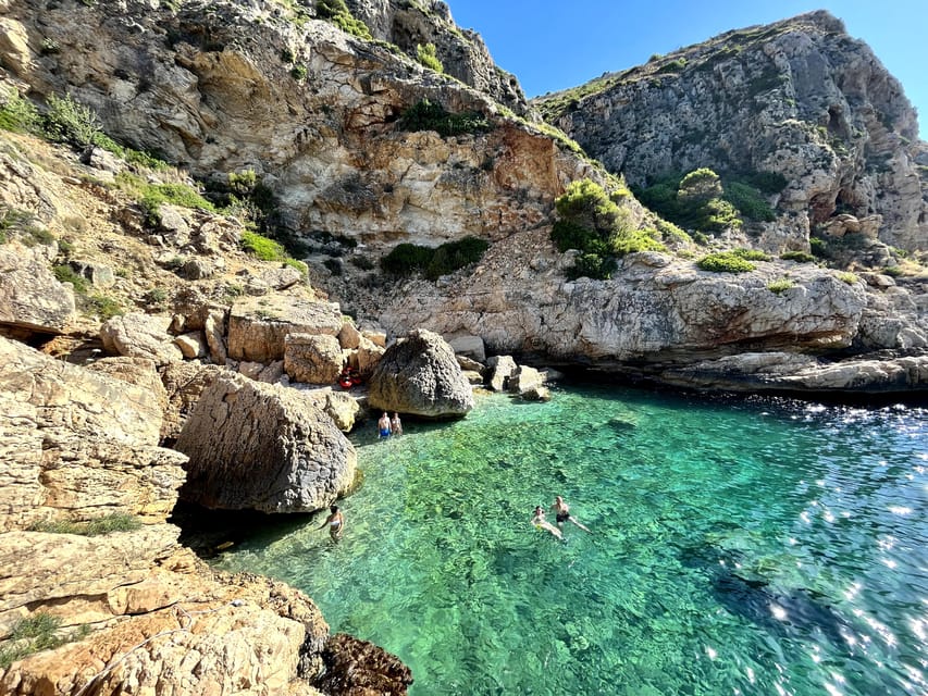 Jávea: Cala Tango and San Antonio Nature Reserve Kayak Tour - Starting at Siesta Advisor Chiringuito: gear, water shoes, and fast instruction