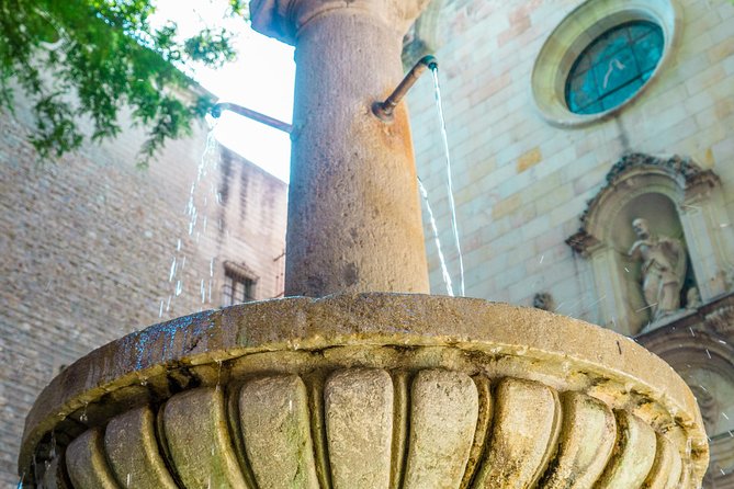 Jewish Walking Tour Barcelona by Expert Jewish Guide 2h - Why this Jewish Quarter walk feels different from a typical sightseeing loop