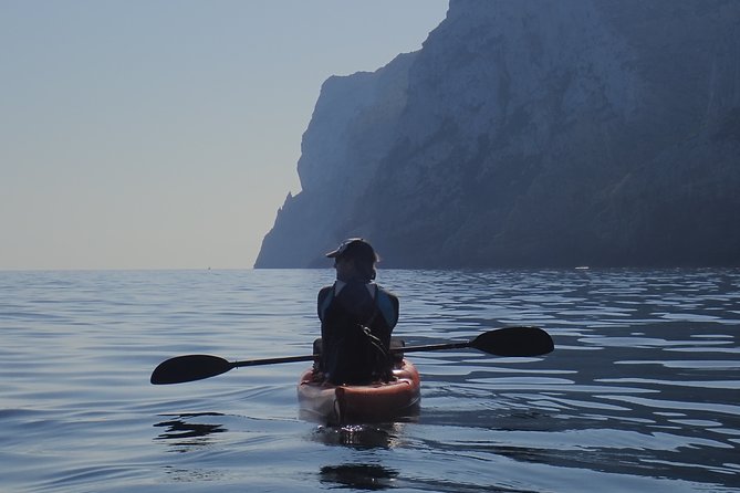 Kayak and snorkel excursion to Cova Tallada - First moments at sea: the short history stop