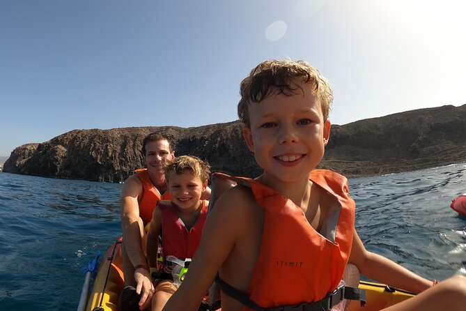 Kayaking + snorkeling with turtles - Getting picked up around Tenerife, and starting on time