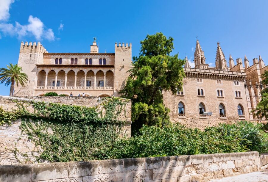 La Almudaina Palace Entry Ticket - Where to go and how entry works with your mobile ticket