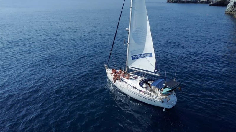 La Herradura: Sailing with a view of dolphins - The crew vibe, with Alberto and David on many departures