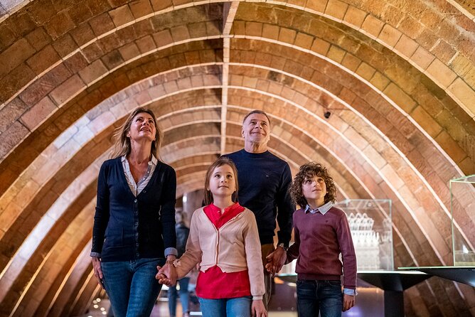 La Pedrera-Casa Mila Admission Ticket with Audioguide - Entering smoothly: time slots, mobile tickets, and finding your way