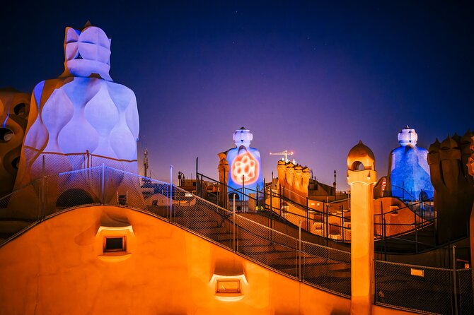 La Pedrera - Casa Mila Night Experience - Rooftop terrace projections: the spiraling chimney moment