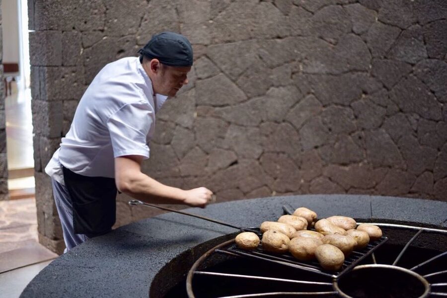 Lanzarote: 5-Hour Timanfaya National Park Southern Tour - Casa Museo y Monumento al Campesino in 30 minutes