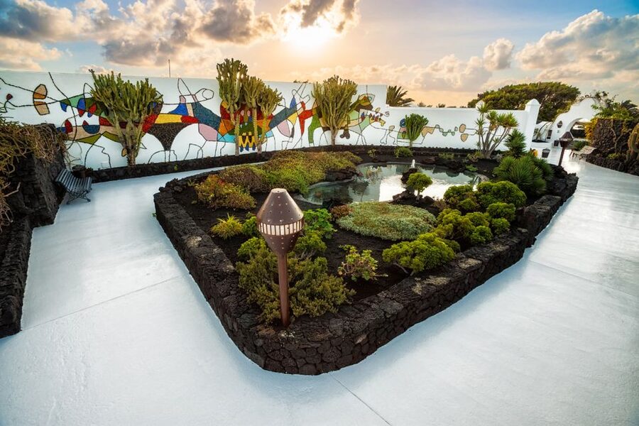 Lanzarote: César Manrique Foundation and Teguise Market - Key highlights that make this tour worth your time