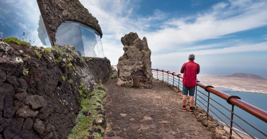 Lanzarote: César Manrique Full-Day Tour - Pickup, timing, and how the day flows in real life